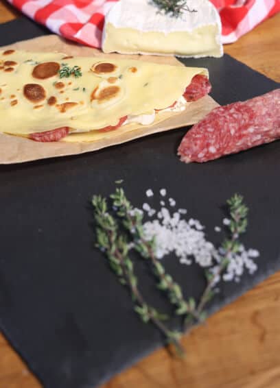 Herzhaft gefüllte Crepes mit Aoste Salami