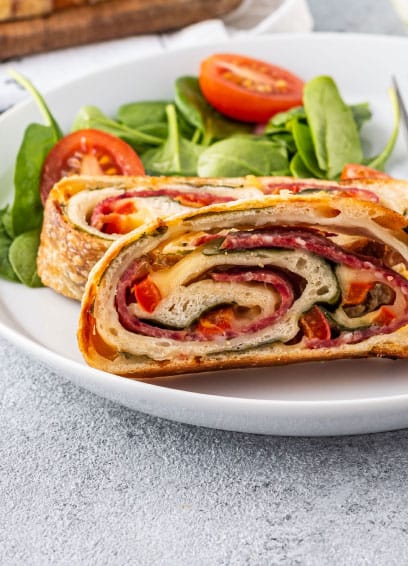 Stromboli mit Aoste Salami