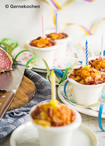 Pizza-Cupcakes mit Salami