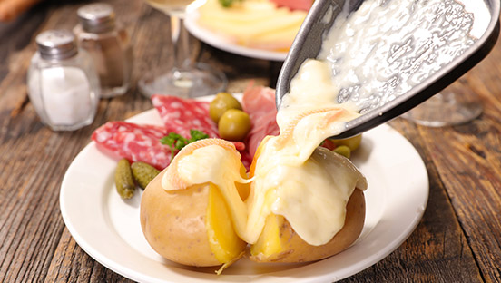 Raclette – geschmolzener Käse und gemeinsame Stunden