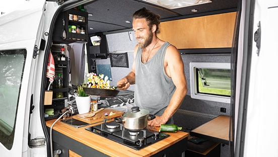 Campingküche leicht gemacht: Einfache Rezepte für unterwegs