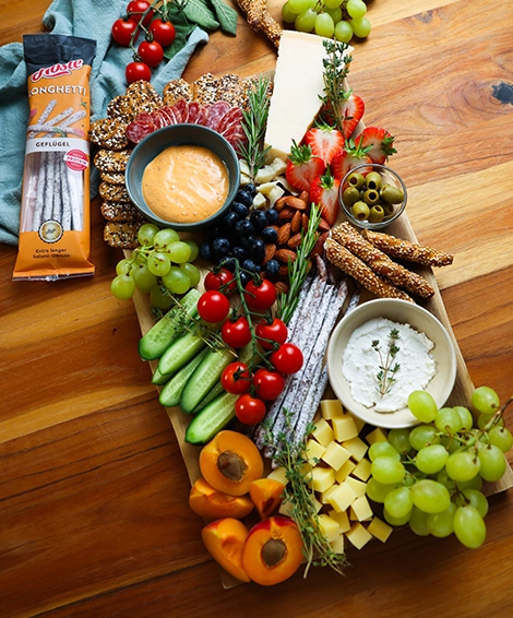 Sommerliches Charcuterie Board