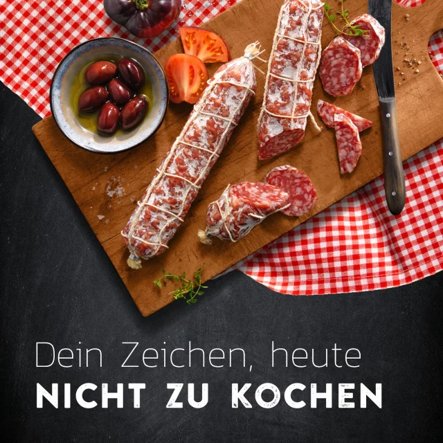 Sonntags muss bei uns niemand am Herd stehen. Stattdessen machen wir es uns mit Kordel-Salami und Co. bei einer Brotzeit bequem. 😊

#Aoste #Salami #französischeSalami #Brotzeit